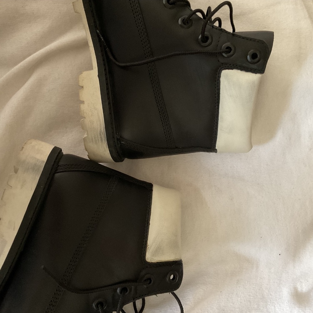 Timberlands - Picture 4 of 5